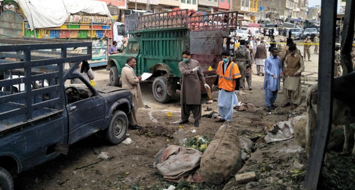 पाकिस्तानमा  सभास्थलमा बम विष्फोट : १६ जनाको मृत्यु, दर्जनौं घाइते